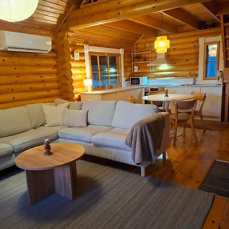 Chalet Log In Pomarkku, Valkjaervi